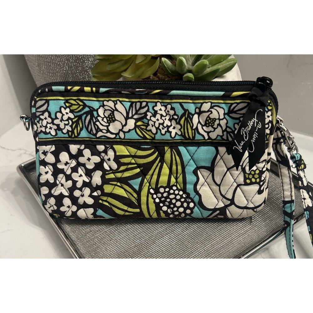 Vera Bradley Island Blooms Zip Up Wristlet Wallet (Retired Pattern)